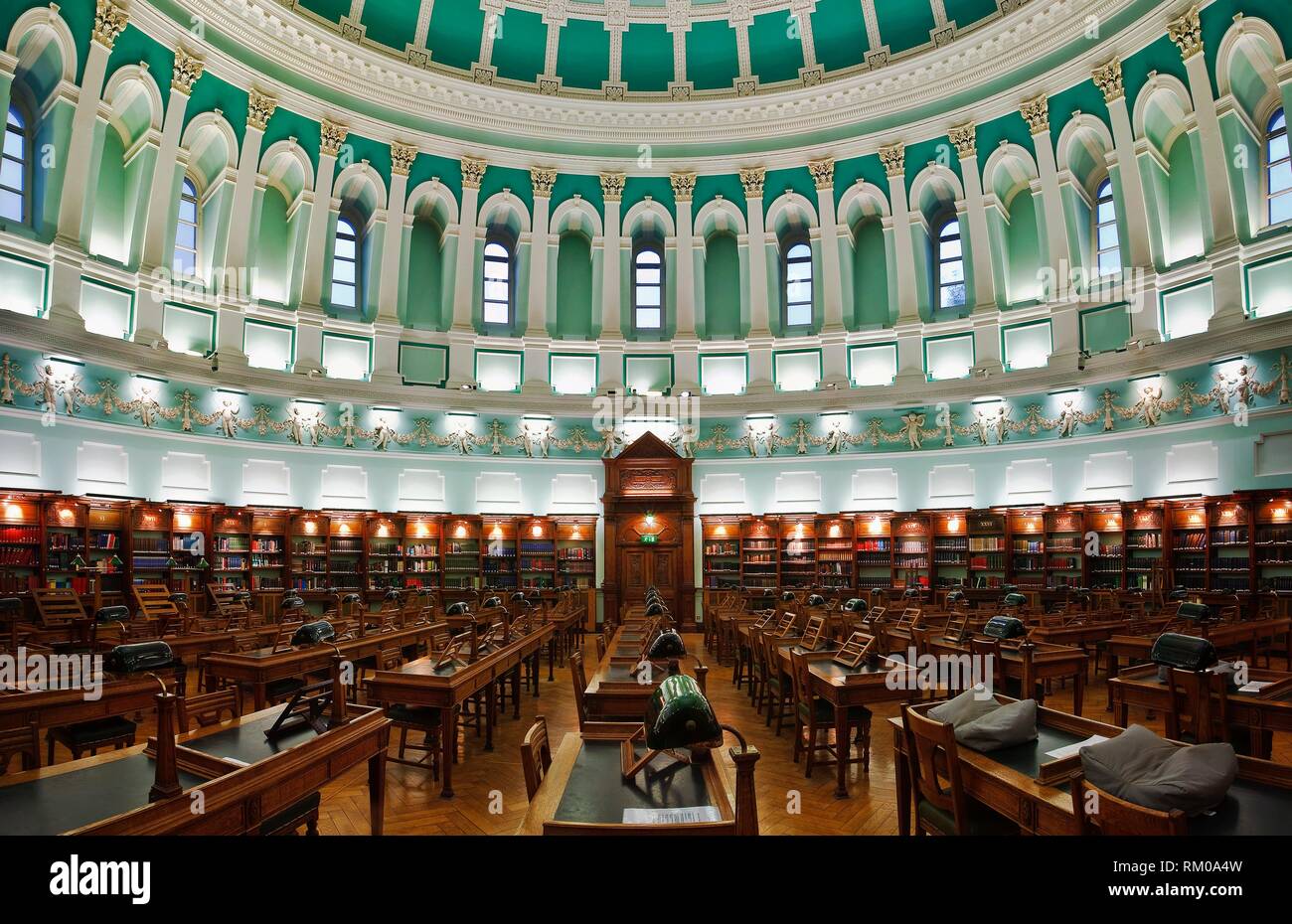 L'Irlande, Dublin, Kildare Street, la Bibliothèque nationale d'Irlande, la  salle de lecture Photo Stock - Alamy