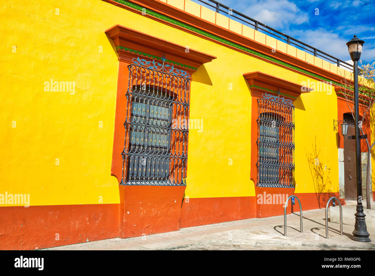 La ville d'Oaxaca, la vieille ville pittoresque de rues et bâtiments coloniaux colorés au centre historique de la ville Banque D'Images