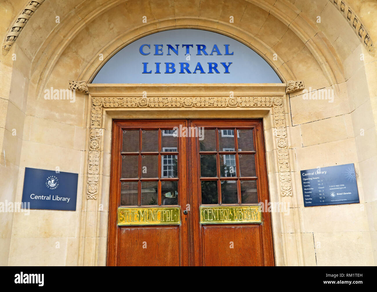 Bibliothèque centrale municipale de Bristol, Deanery Road, centre-ville, Bristol, Angleterre du Sud-Ouest, Royaume-Uni, BS1 5TL Construit en 1906 par Charles Holden, Banque D'Images