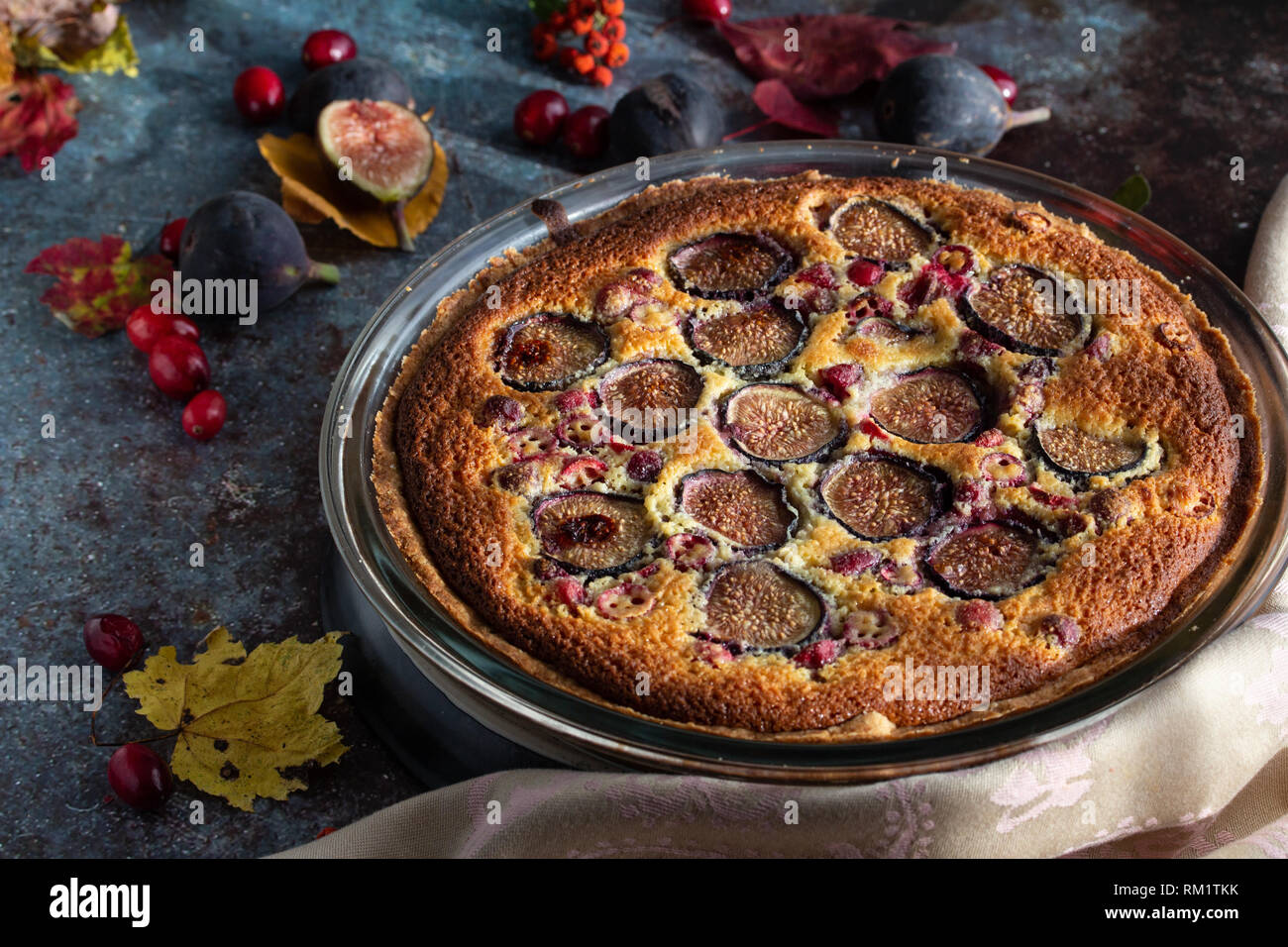 Fig cranberry tart Banque D'Images