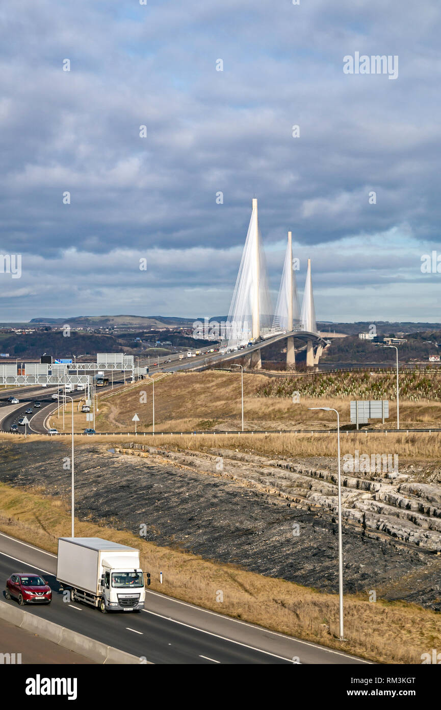 Pont-route Queensferry Crossing transportant l'autoroute M9 au Firth of Forth de South Queensferry West Lothian à North Queensferry Fife Scotland UK Banque D'Images
