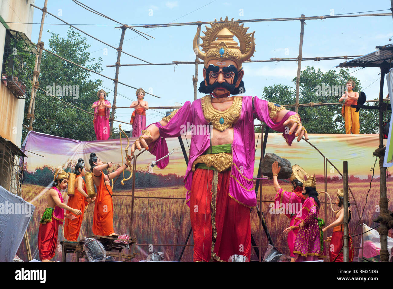 Le Seigneur Rama tuant décoration démon, ganpati festival, Pune, Maharashtra, Inde, Asie Banque D'Images