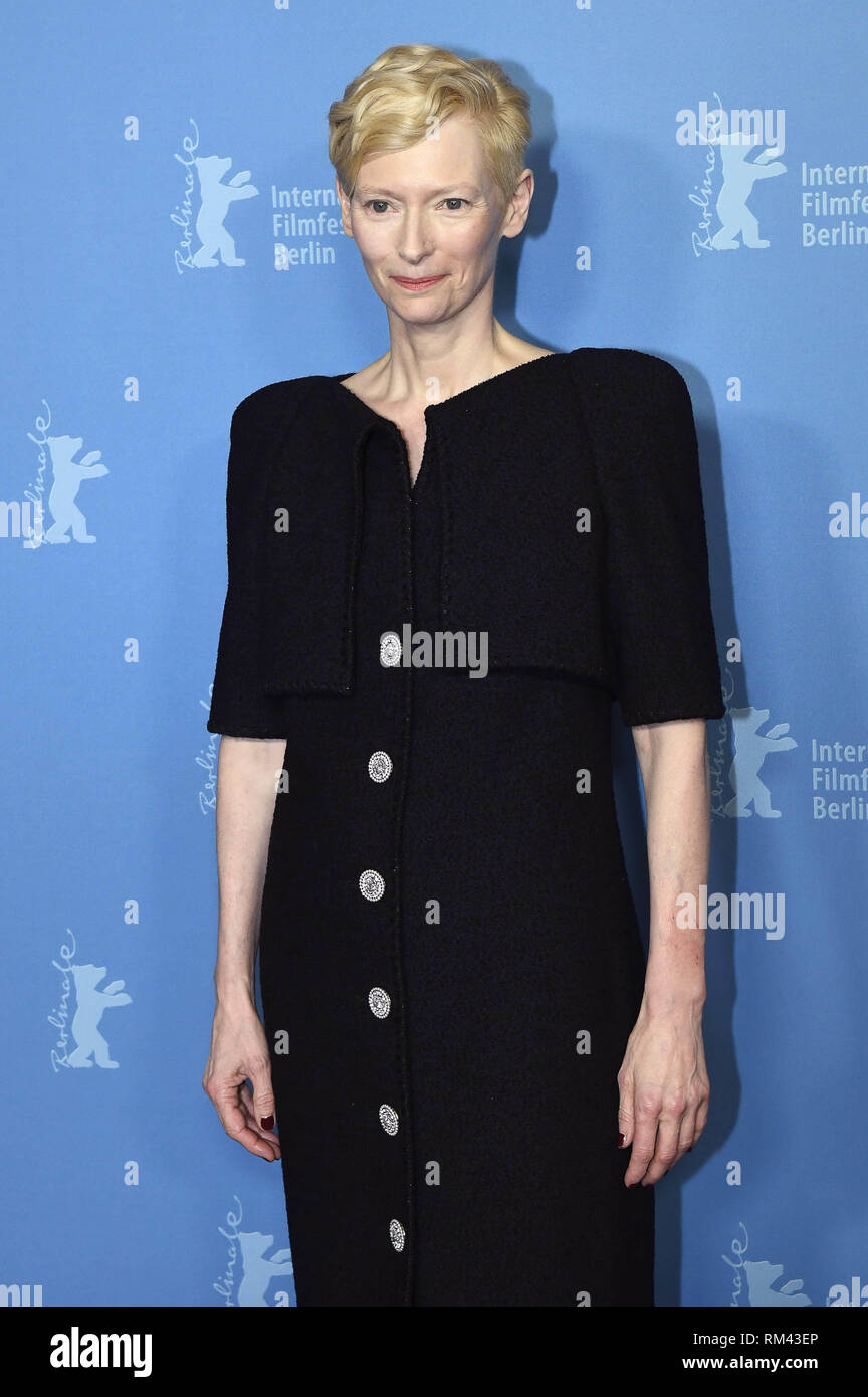 Berlin, Allemagne. 12 Février, 2019. Tilda Swinton participant à la 'Le Souvenir' première mondiale au 69e Festival International du Film de Berlin/Berlinale 2019 au Zoo Palast le 12 février 2019 à Berlin, Allemagne. Utilisation dans le monde entier | Credit : dpa/Alamy Live News Banque D'Images