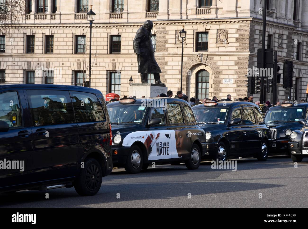 Taxi Les taxis noirs.protestation bloqué la place du Parlement pour protester contre les plans d'interdire les taxis de Tottenham Court Road,Place du Parlement,London.UK Banque D'Images
