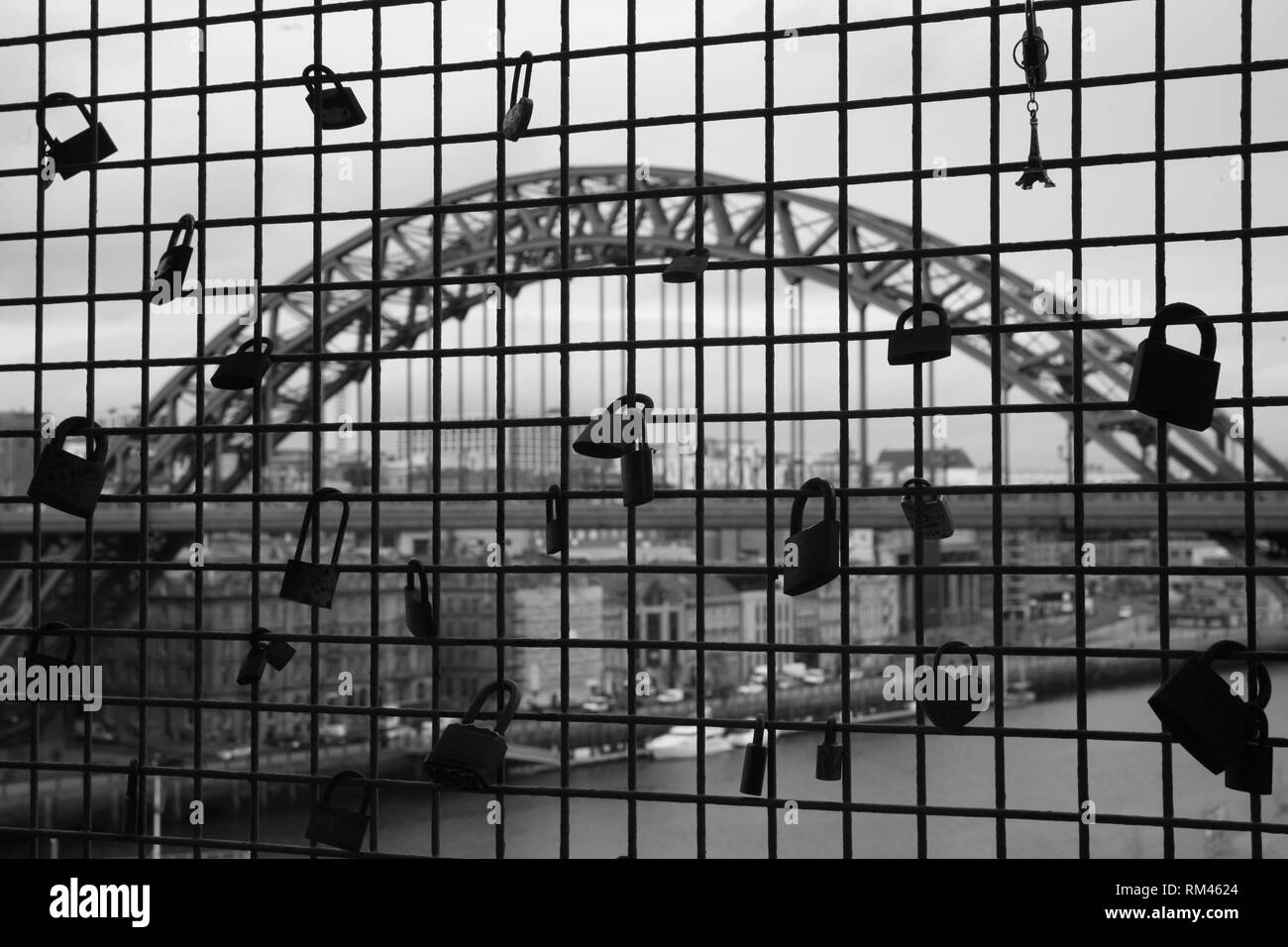 Newcastle, Royaume-Uni. Le 13 février 2019. Le 'Love Lock' High Level Bridge pour la Saint Valentin. David Whinham/Alamy Live News Banque D'Images