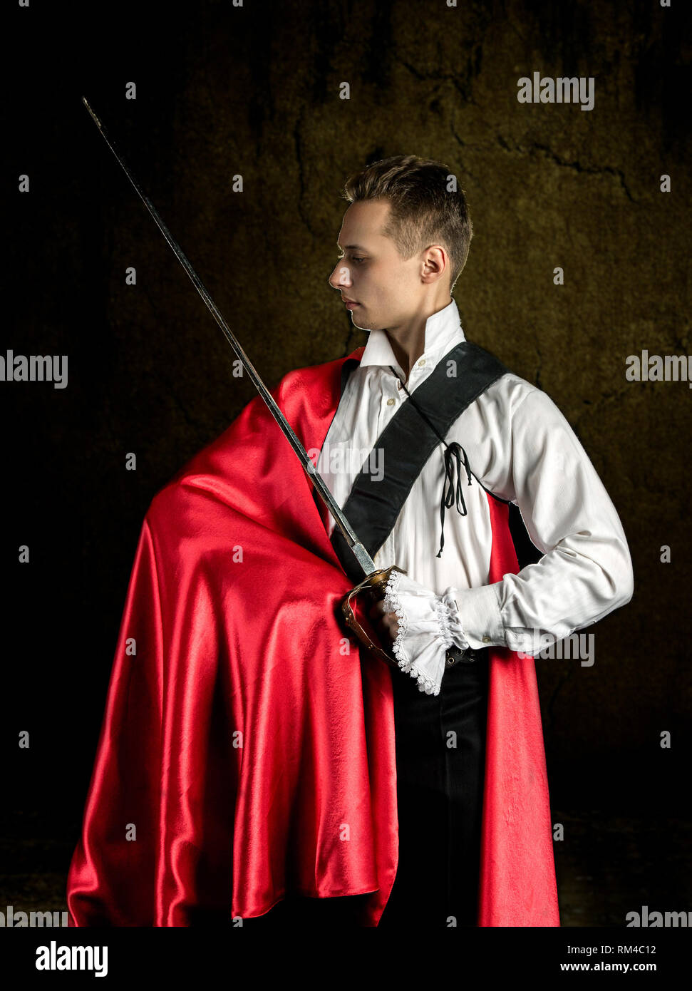 Image d'un bel homme portrait d'un jeune acteur Banque D'Images