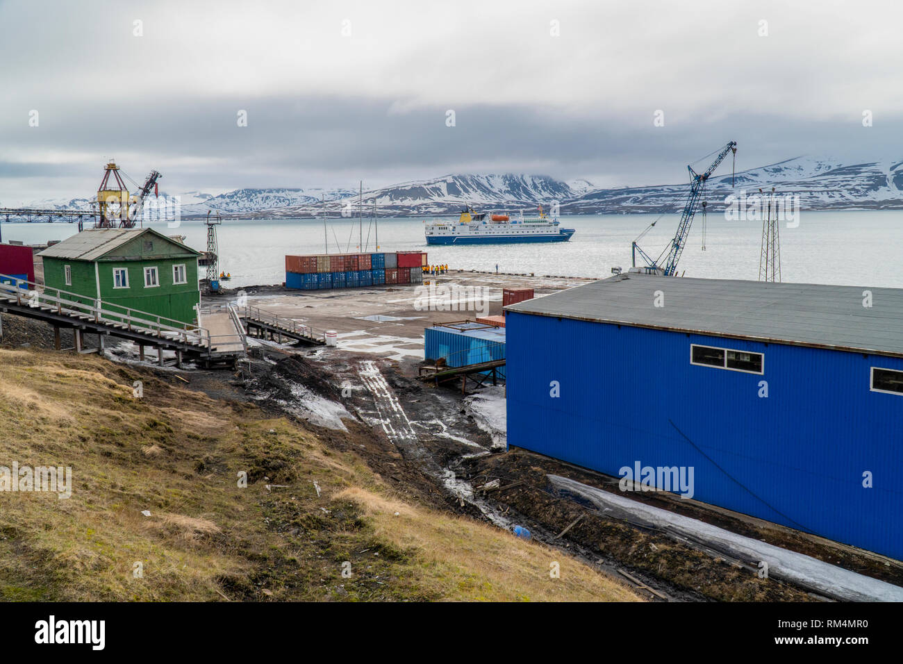 Barentsburg une ville minière, l'exploitation minière du charbon en Russie le peuplement en Billefjorden, Spitzberg, Norvège Banque D'Images