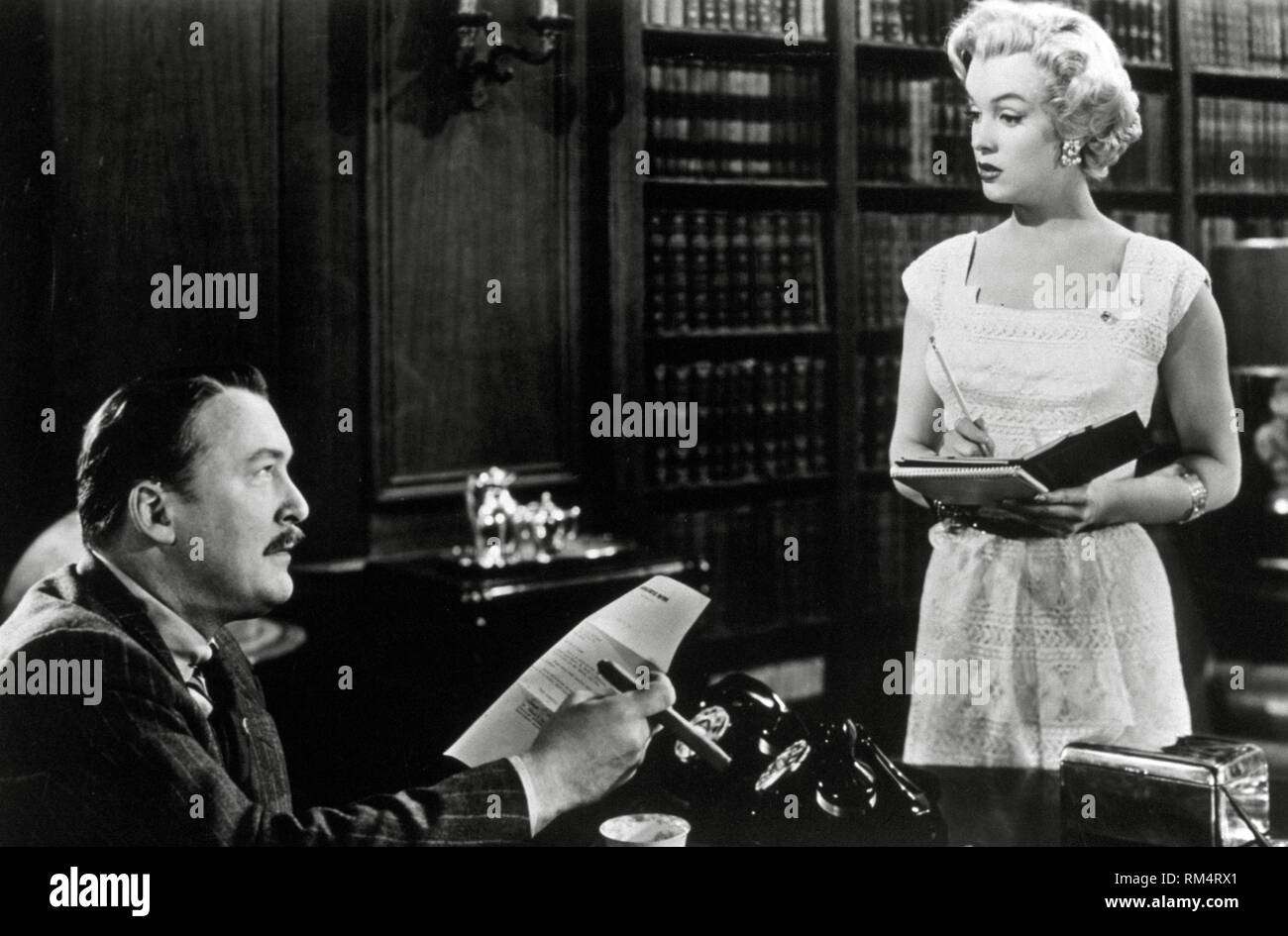 Albert Dekker, Marilyn Monroe, "aussi jeune que vous vous sentez' (1951) 20th Century Fox de référence de dossier 33751 8139 THA Banque D'Images