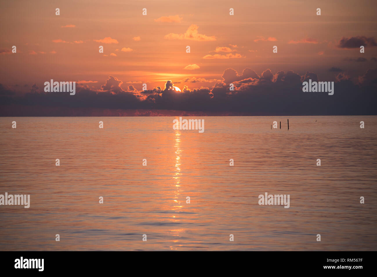 Coucher du soleil dans les Maldives Banque D'Images