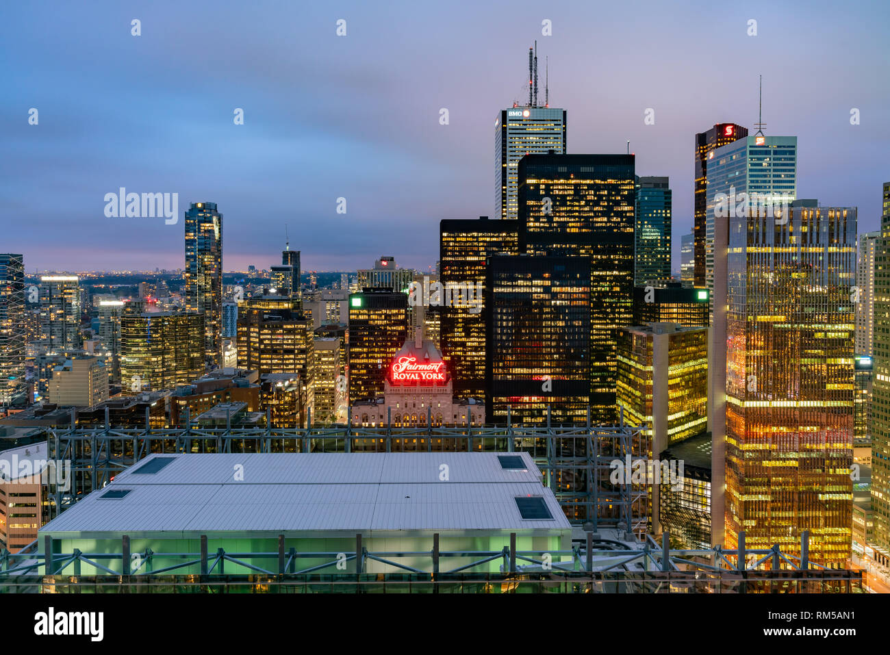 Toronto, le 6 OCT : aube vue du centre-ville de Toronto cityscape le Oct 6, 2018 à Toronto, Canada Banque D'Images