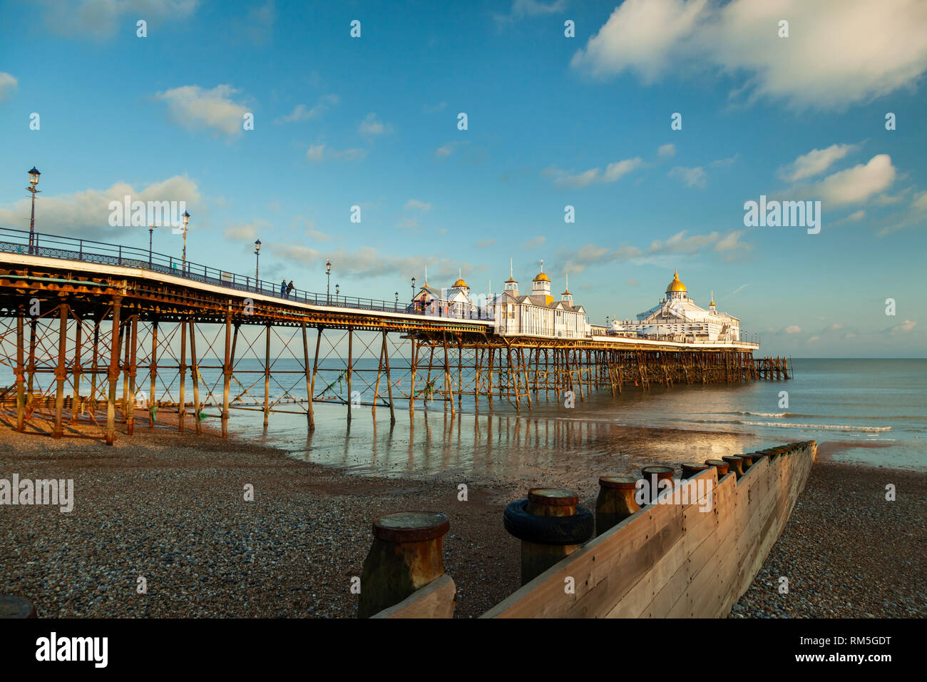 Après-midi d'hiver à Eastbourne Pier dans l'East Sussex. Banque D'Images