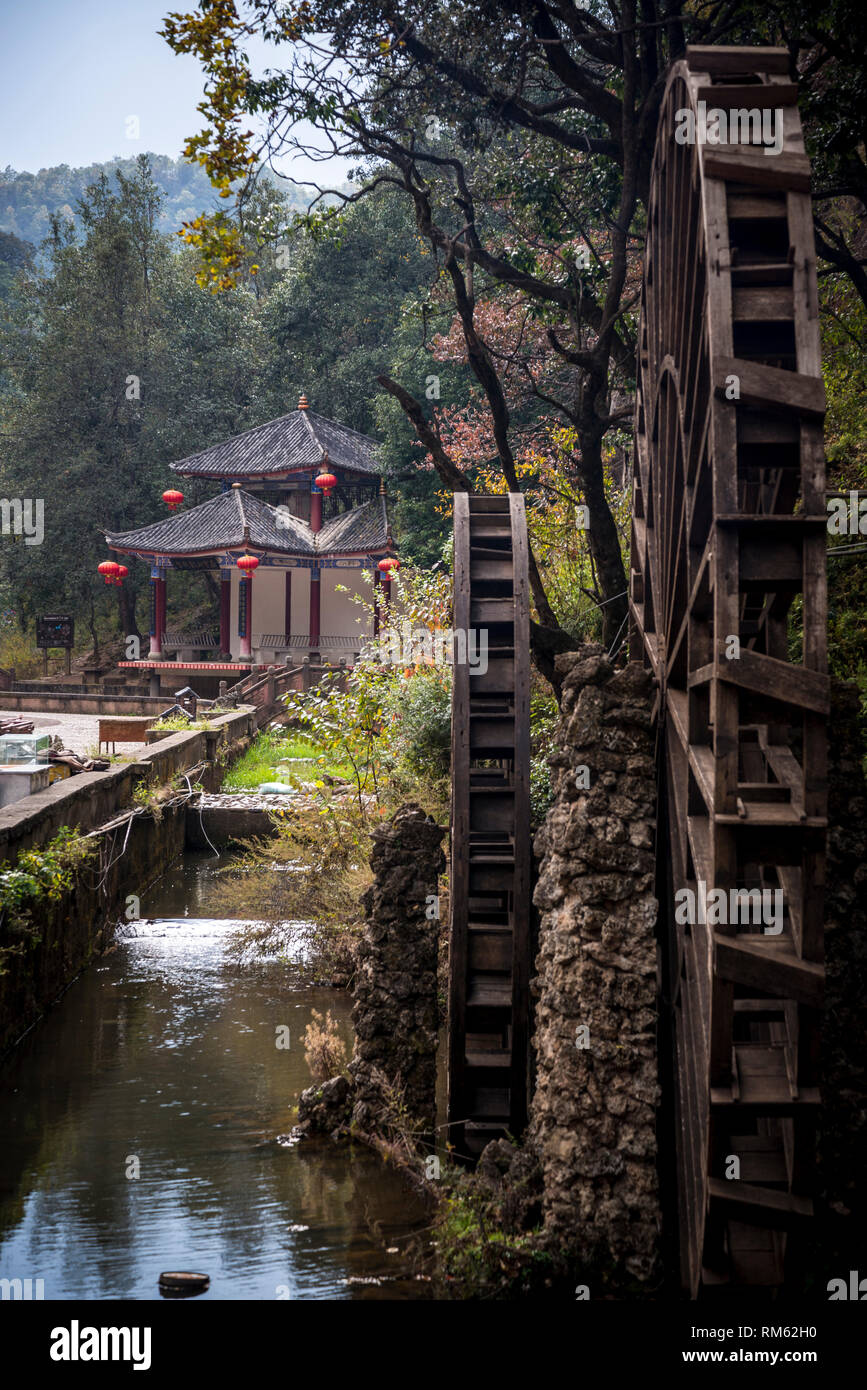 Les moulins à eau désaffecté, Montagne Shibao (Shibaoshan), Yunnan, Chine Banque D'Images