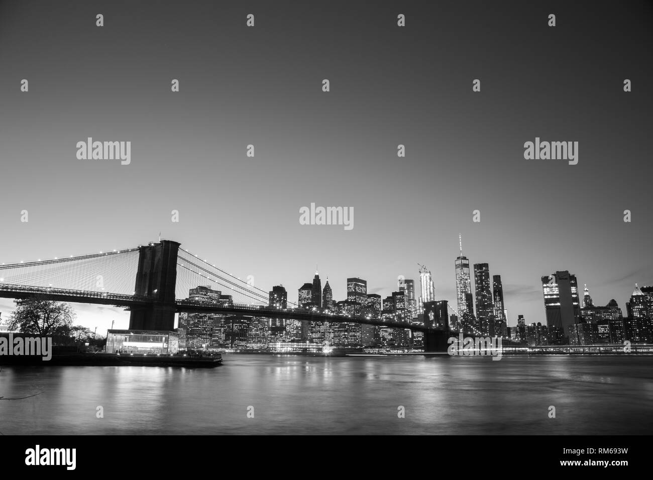 New York skyline avec pont de Brooklyn Banque D'Images