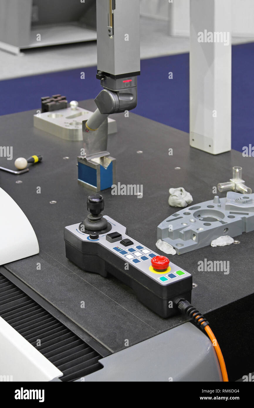 La numérisation CNC sonde tactile pour mesure précise Banque D'Images