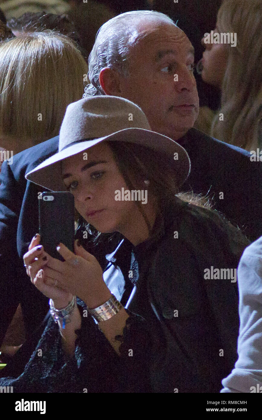 Sir Philip Green et sa fille Chloe Green vu au défilé Topshop à Londres lors de la London Fashion Week. 14 septembre 2014. Banque D'Images