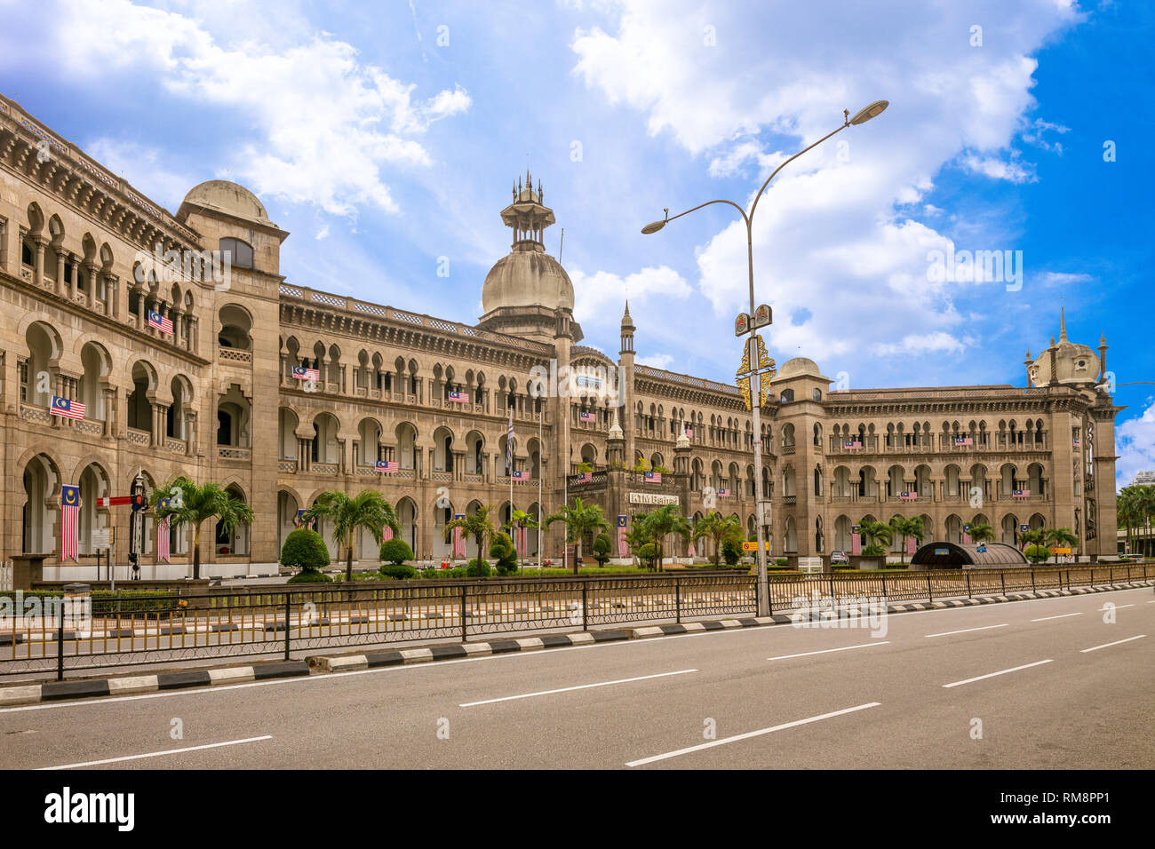 Kuala Lumpur, Malaisie - 23 août 2018 : façade de bâtiment de l'Administration ferroviaire vue à Kuala Lumpur Banque D'Images