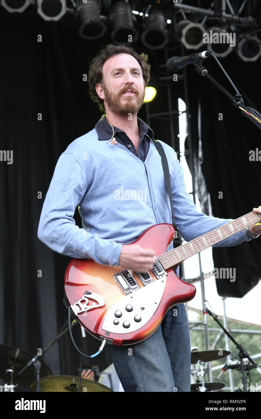 Auteur-compositeur-interprète Ryan Miller du groupe Seether est montré sur scène pendant un concert en direct de l'apparence. Banque D'Images