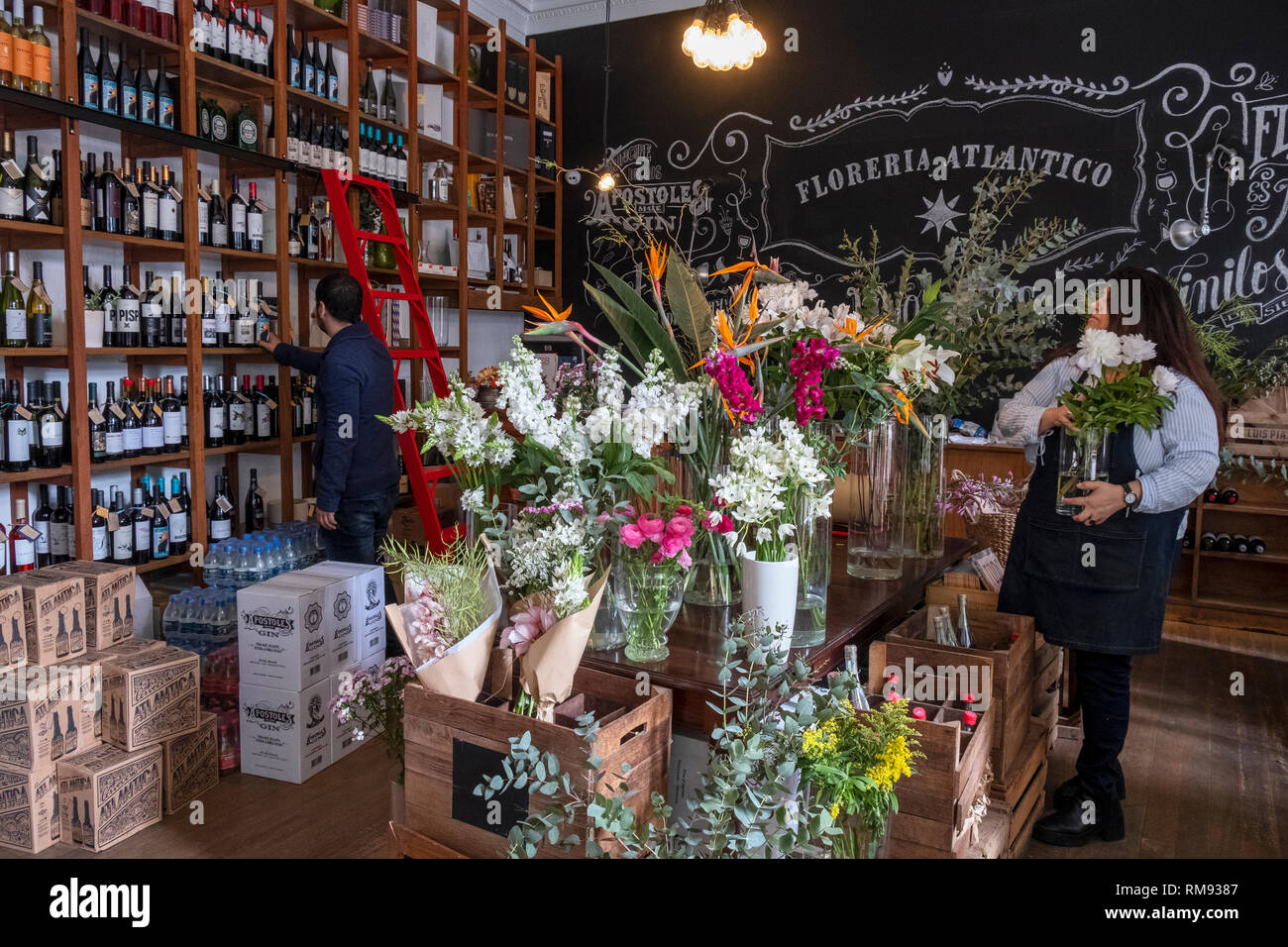 L'Atlantico Floreria flower shop, restaurant, bar et boutique de vins à Buenos Aires, Argentine Banque D'Images