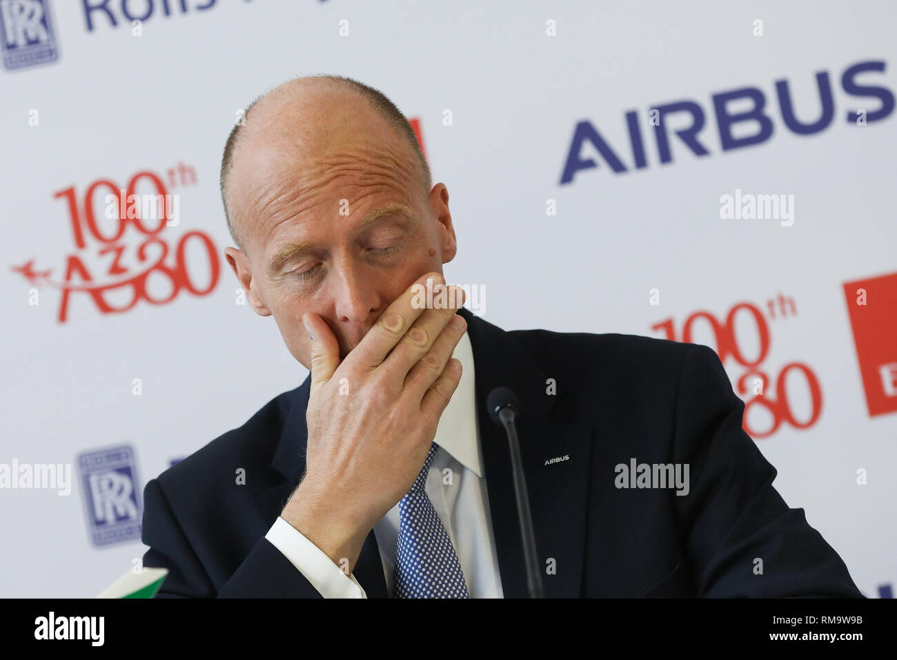 Hambourg, Allemagne. 29Th sep 2017. Président d'Airbus Thomas Enders parle au cours d'une conférence de presse à l'usine d'Airbus à Hambourg, Allemagne, 3 novembre 2017. Une cérémonie officielle aura voir le 100e airbus A380 livré à la compagnie aérienne Emirates de Dubaï. Unis est l'un des plus importants clients de l'Airbus A380. Crédit : Christian Charisius/dpa | dans le monde d'utilisation/dpa/Alamy Live News Banque D'Images