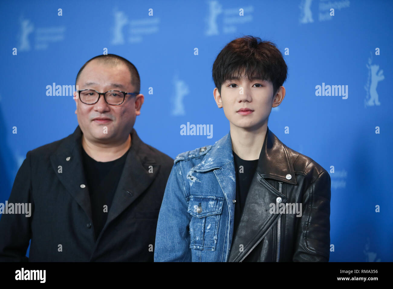 Berlin, Allemagne. Feb 14, 2019. 69e Berlinale, Photocall 'Di jiu Tian Chang (si longtemps, mon fils)', la Chine, la concurrence : WANG Xiaoshuai (l), directeur, et l'acteur Wang Yuan, acteur. Credit : Britta Pedersen/dpa/Alamy Live News Banque D'Images