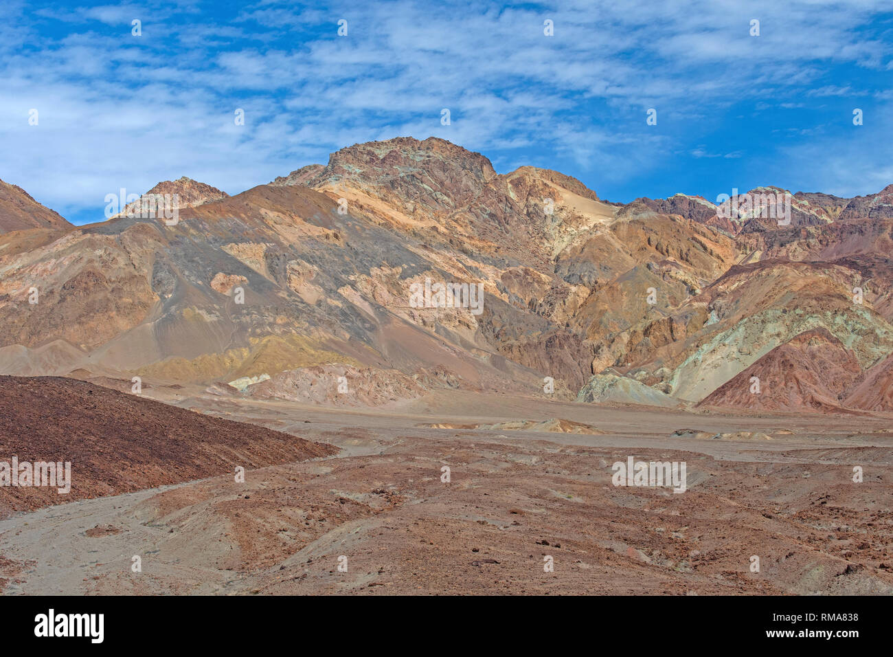 Vues colorées de l'Amargosa Range dans Death Valley National Park en Californie Banque D'Images