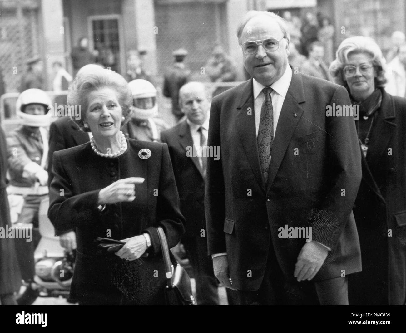 Le Premier ministre britannique Thatcher (à gauche) et le chancelier allemand Helmut Kohl au cours de la 19e-allemand dans Framkurt consultations britannique / Main. Banque D'Images