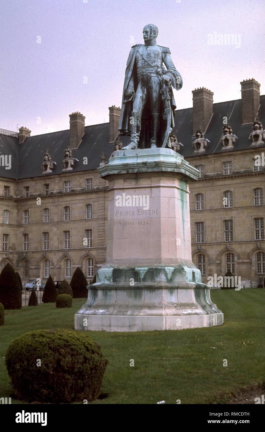 Monument à Eugène de Beauharnais, beau-fils de Napoléon, en face du musée militaire à Paris. Il a participé en tant que commandant dans la campagne de Russie de 1812 et commanda les troupes françaises en Bavière. (Photo non datée) Banque D'Images