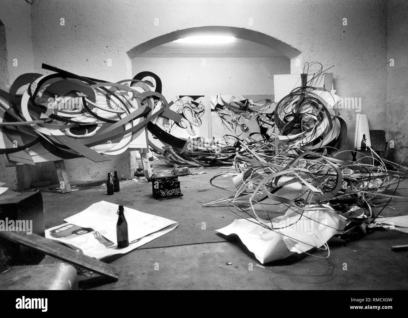 L'objets de l'artiste 'groupe Gefleckt' dans le sous-sol de Herzogstrasse à Munich Banque D'Images