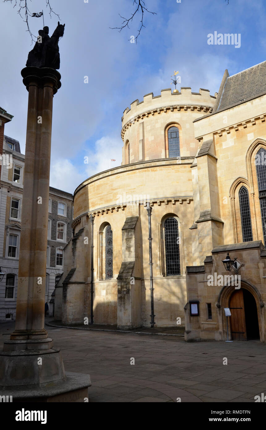 Temple Church dans le quartier de Temple Bar de la City de Londres, la propriété conjointe de l'intérieur et Middle Temple Inns of Court Banque D'Images