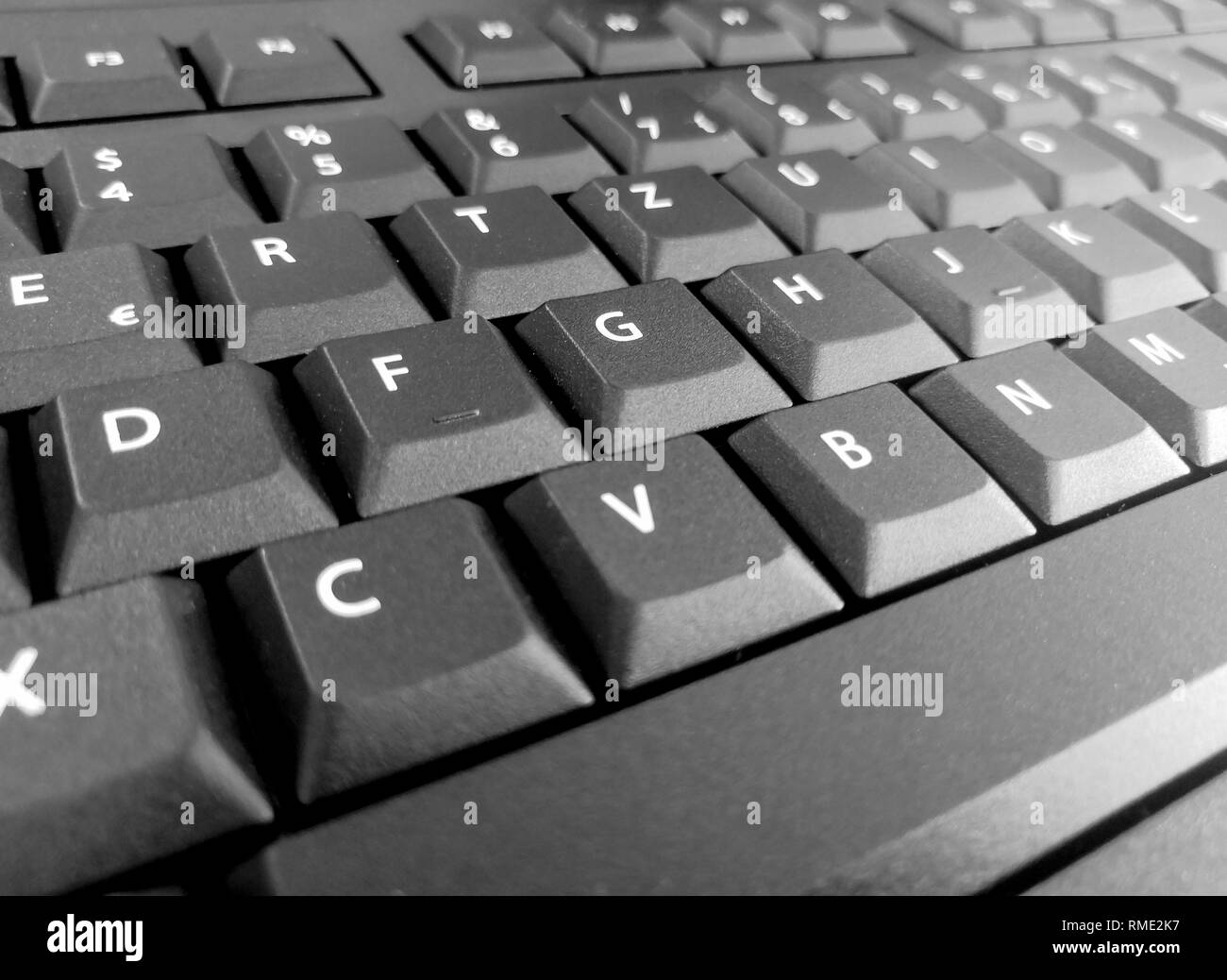 Gros plan clavier qwertz grosses lettres noires Banque D'Images