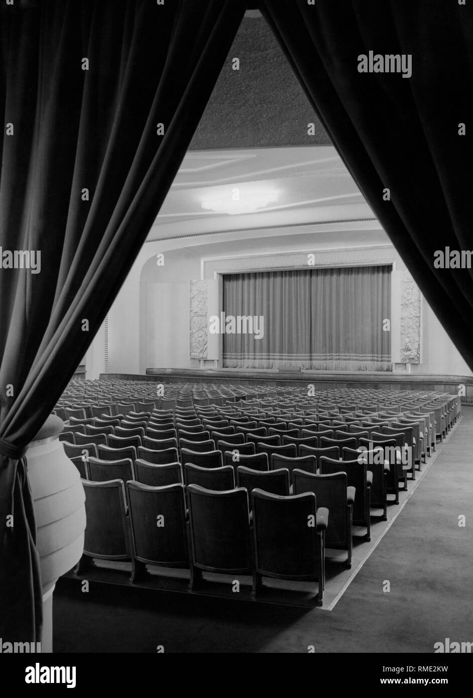 Audience, nouveau théâtre de Turin, Piémont, Italie 1967 Banque D'Images