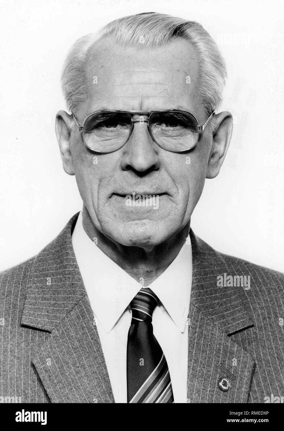 Willi Stoph, (09.07.1914 - 13.04.1999), entre 1953 - 1989 Membre du Bureau politique du SED, entre 1956 - 1960 Ministre de la défense de la RDA, entre 1964 - 1973 Premier Ministre de la RDA, entre 1973 - 1976 Président du Conseil d'état de la RDA, entre 1976 - 1989 Premier Ministre de la RDA. Banque D'Images