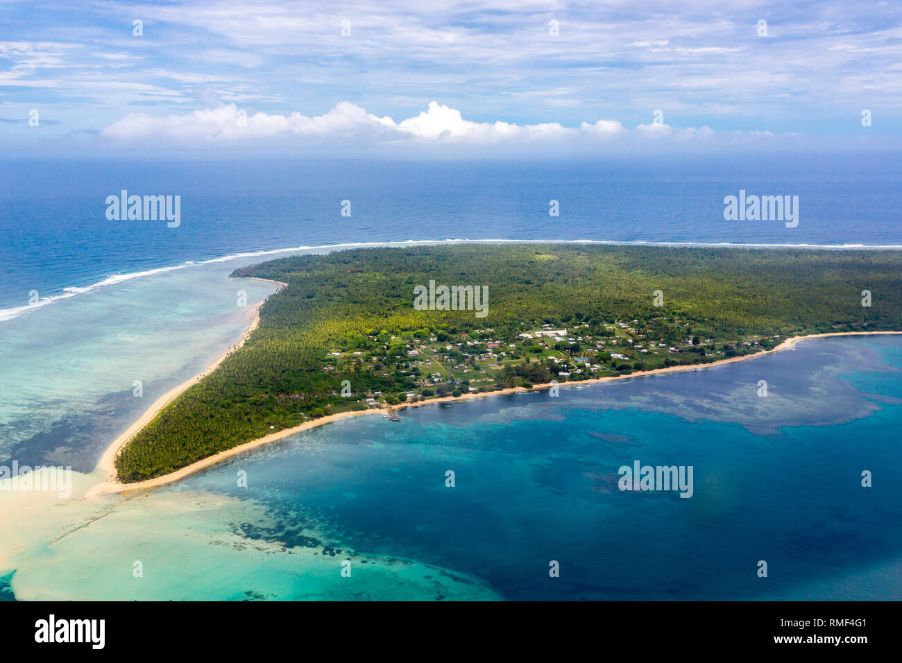 Vue aérienne de l'Uiha rural près de l'île de Lifuka, le Groupe Haapai,  Ha'apai, îles Ha'apai, Royaume des Tonga, Polynésie, Océanie, Pacifique  Sud. P Photo Stock - Alamy