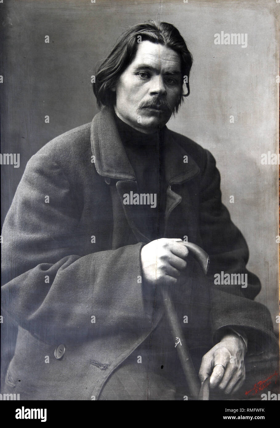 Portrait de l'auteur Maxime Gorki (1868-1936). Photographie de la gélatine d'argent Banque D'Images