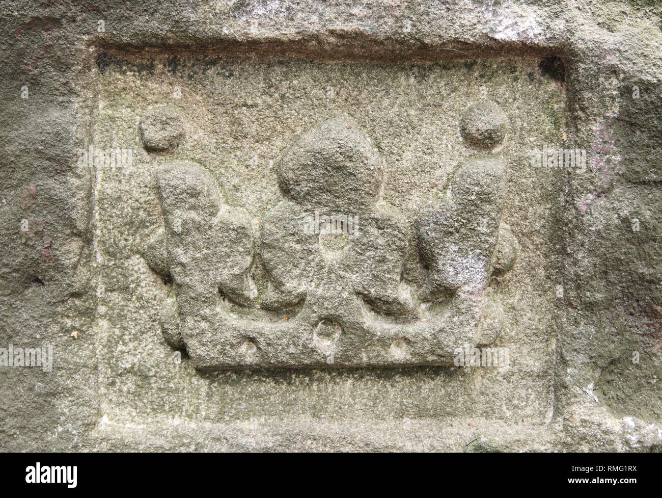 Ancien relief de la Couronne royale taillées dans la roche, Koruna outlook pint, murs naturels préserver Broumov Banque D'Images