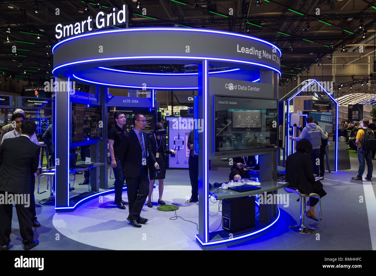 Hanovre, Allemagne - le 13 juin 2018 smart grid : exposé sur le stand au CeBIT 2018 Huawai. CeBIT est le plus grand salon pour plus d'informations Banque D'Images