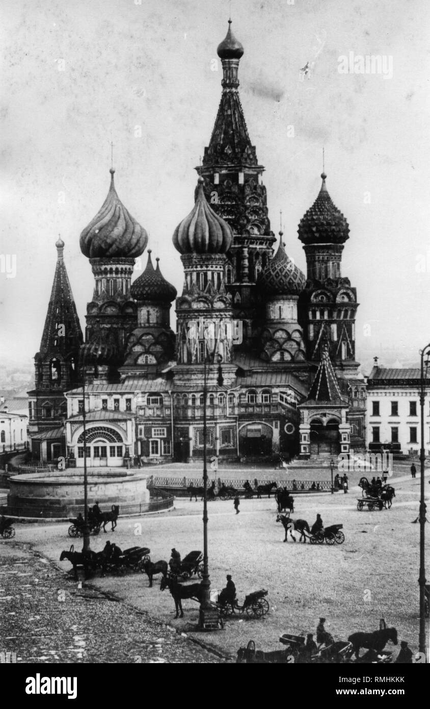 La Cathédrale de Saint Basile le Bienheureux sur la Place Rouge à Moscou. Photographie de la gélatine d'argent Banque D'Images