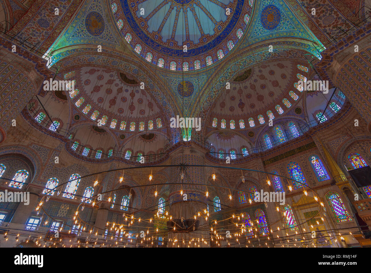 Mosquée bleue, vue intérieure sur le dôme bleu. Istanbul, Turquie Banque D'Images