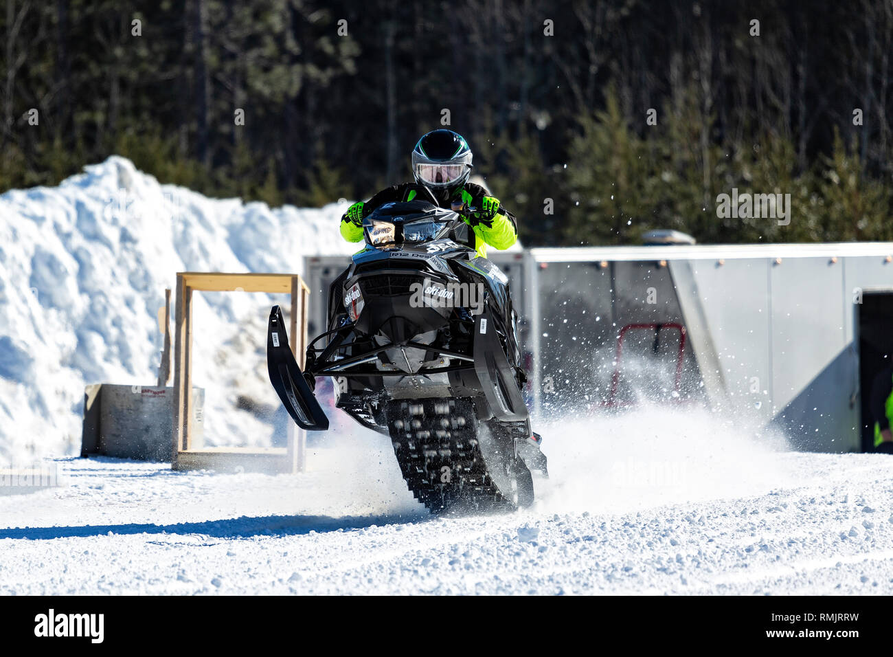 Course de motoneiges Deep River (Ontario) Canada Banque D'Images