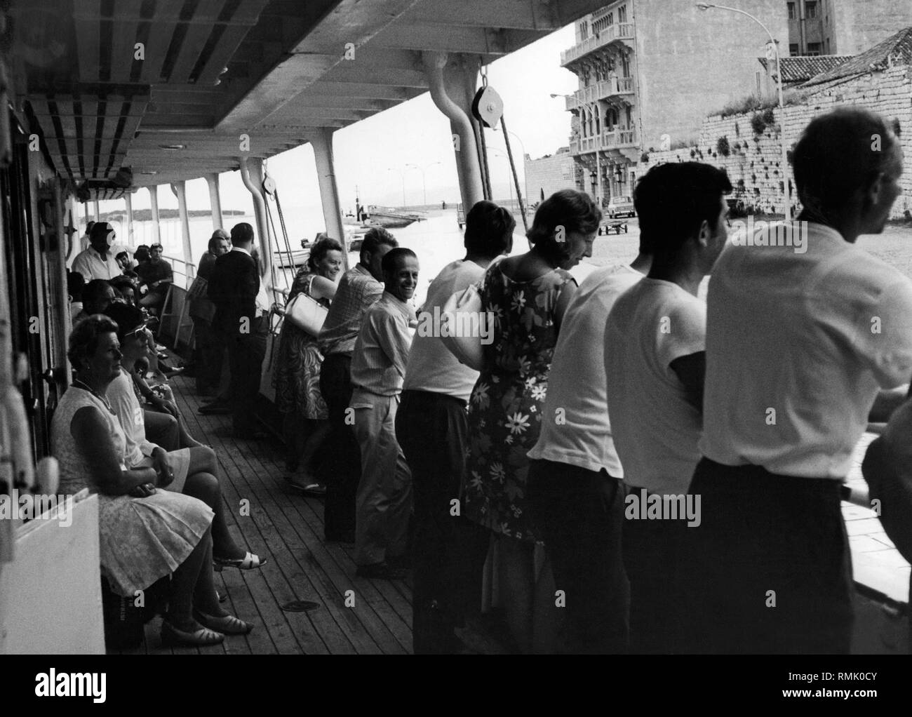 Les passagers des navires sur la mer Adriatique. Banque D'Images