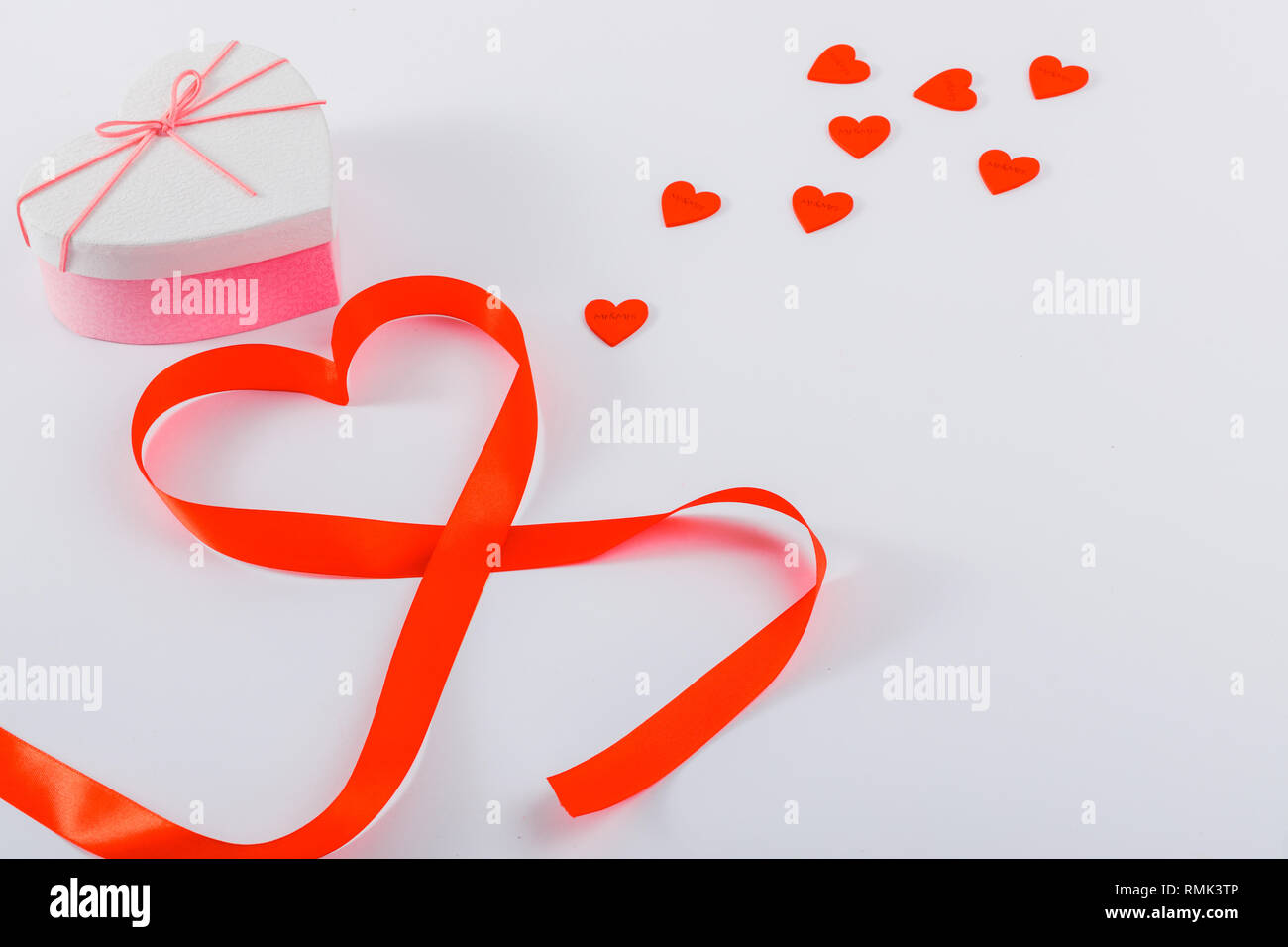 Happy Valentines Day. Imprimer des cartes, bannières, affiches. Arrière-plan de Saint Valentin avec des coeurs. Banque D'Images
