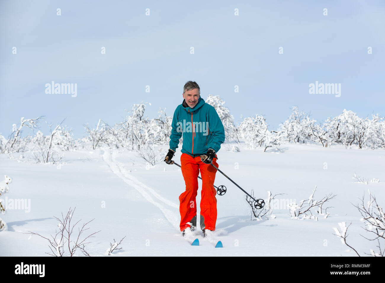 Homme ski Banque D'Images