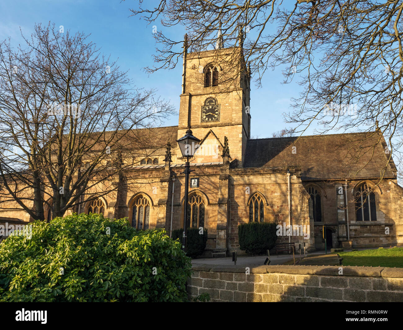 L'église paroissiale de St Jean le Baptiste au North Yorkshire Angleterre Knaresborough Banque D'Images