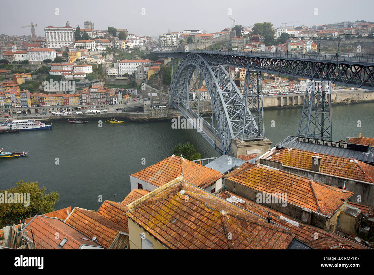 Pont Ponte Dom Luis I de Porto sur le Douro au Portugal Banque D'Images