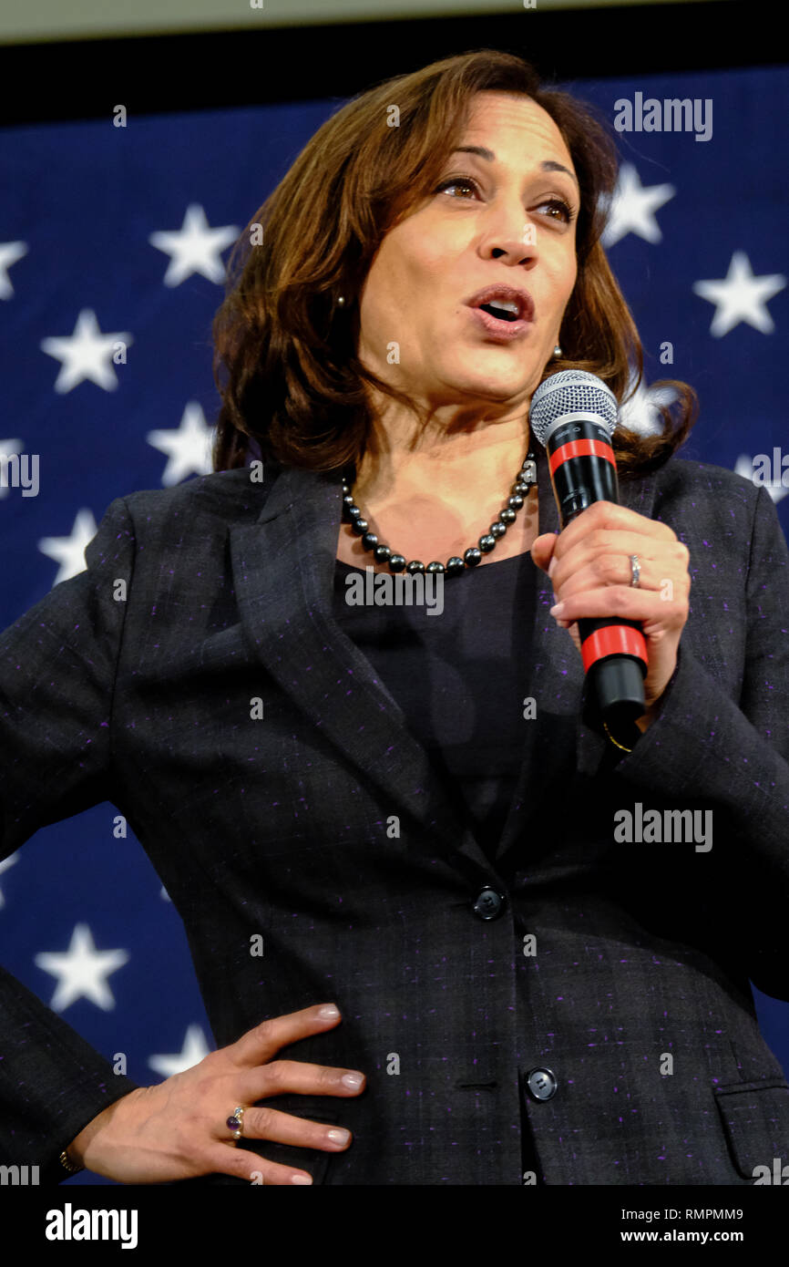 North Charleston, États-Unis. Feb 15, 2019. Le sénateur Kamala Harris adresse une assemblée publique au cours de sa campagne pour l'investiture présidentielle démocratique le 15 février 2019 à North Charleston, Caroline du Sud. Caroline du Sud est la première primaire démocrate du sud à la course présidentielle. Credit : Planetpix/Alamy Live News Banque D'Images