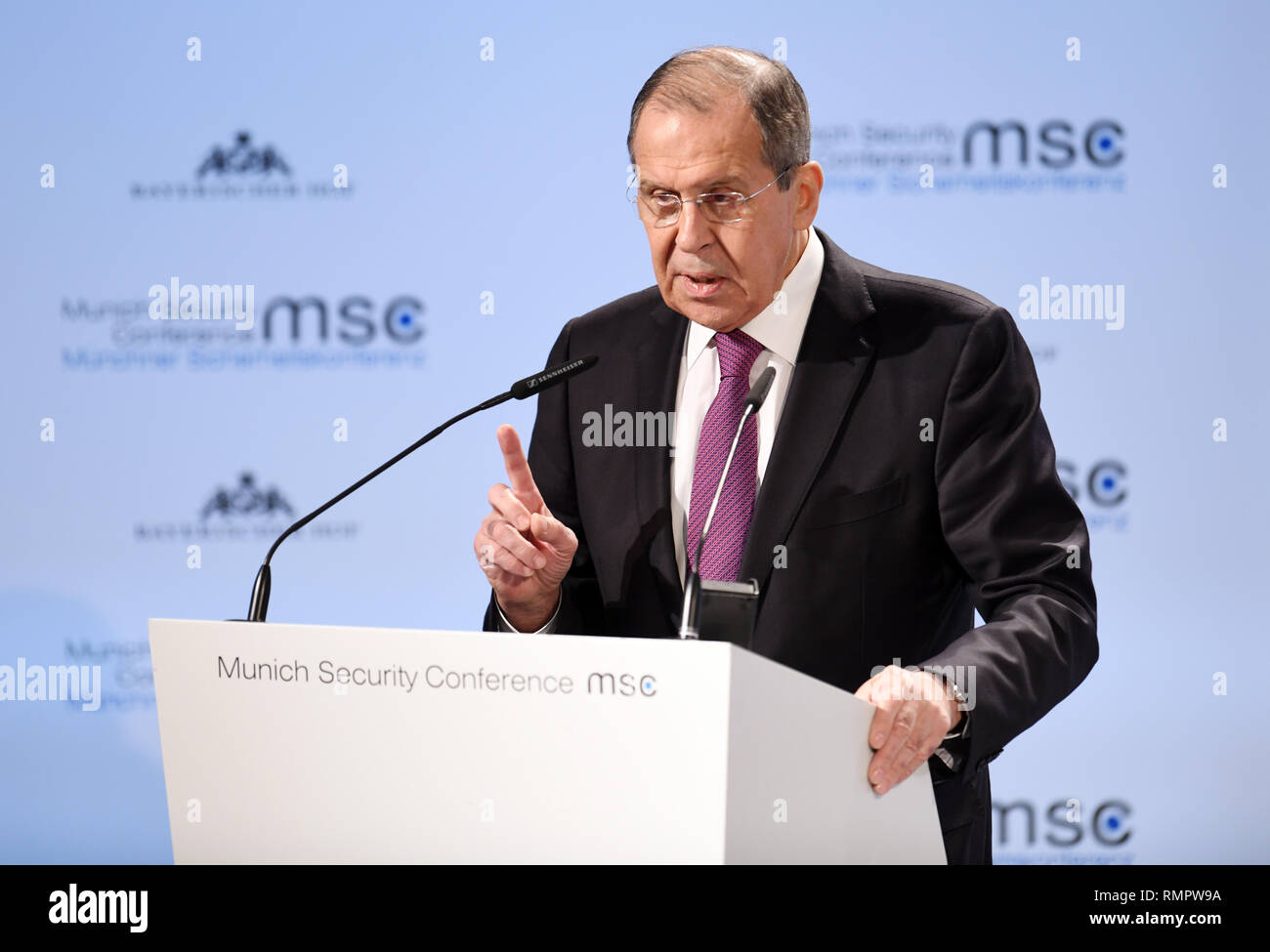 Munich, Allemagne. 16 Février, 2019. Sergei Lavrov, Ministre russe des Affaires étrangères, prendra la parole lors de la deuxième journée de la 55e Conférence de Munich sur la sécurité. De nombreux chefs d'état et de gouvernement et les ministres sont attendus à l'économie la plus importante réunion d'experts sur la politique de sécurité. Photo : Tobias Hase/dpa dpa : Crédit photo alliance/Alamy Live News Banque D'Images