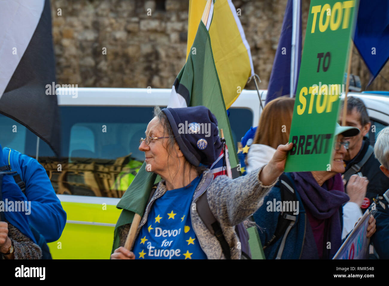 Des manifestants à l'extérieur de Brexit parlement le 14 févr. 2019 Banque D'Images