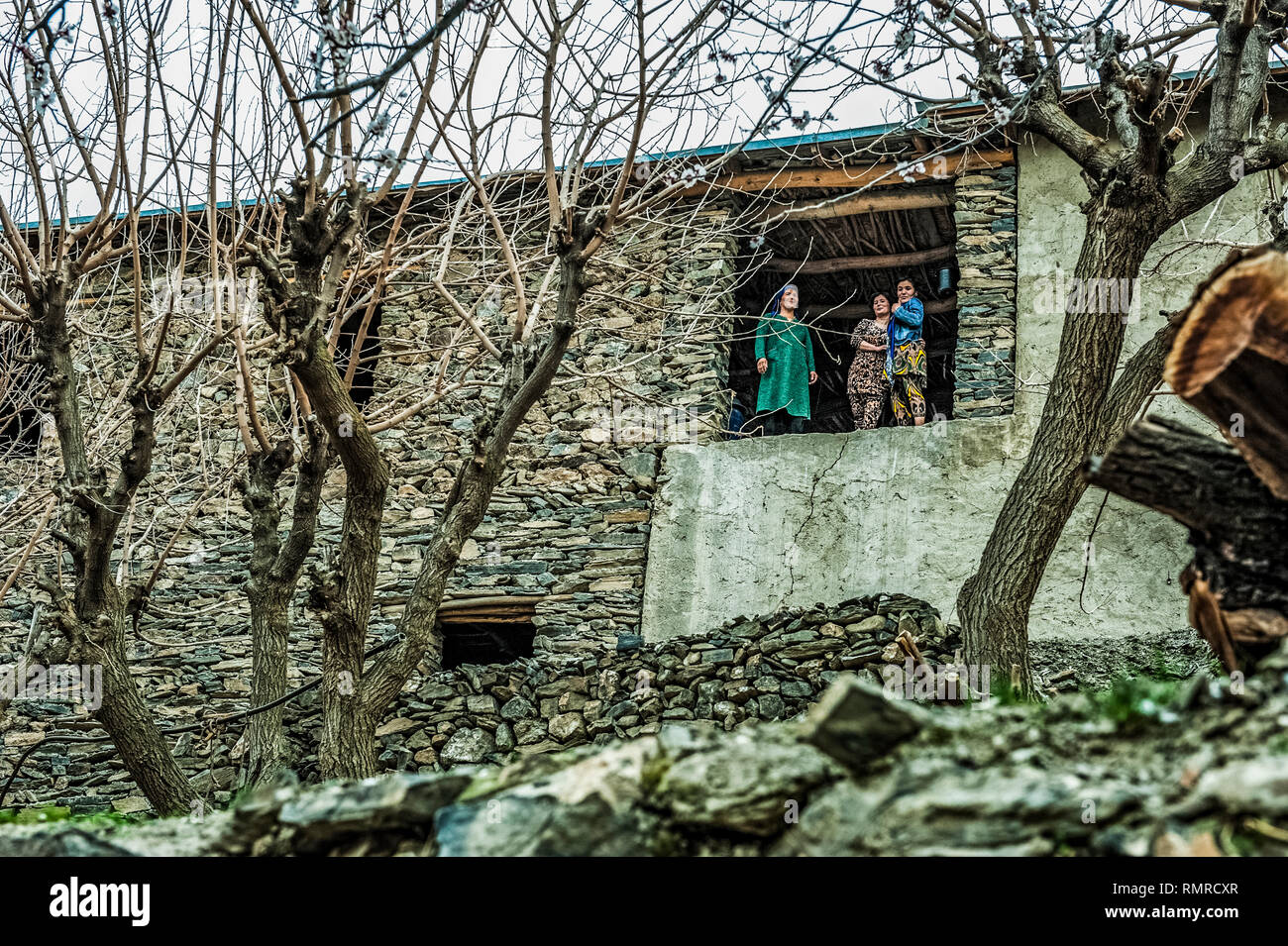 L'Ouzbékistan des scènes de la vie dans le village Sentob sur le Nurataou montagnes, au nord de Samarkand, près du lac Aydar - Accueil Banque D'Images