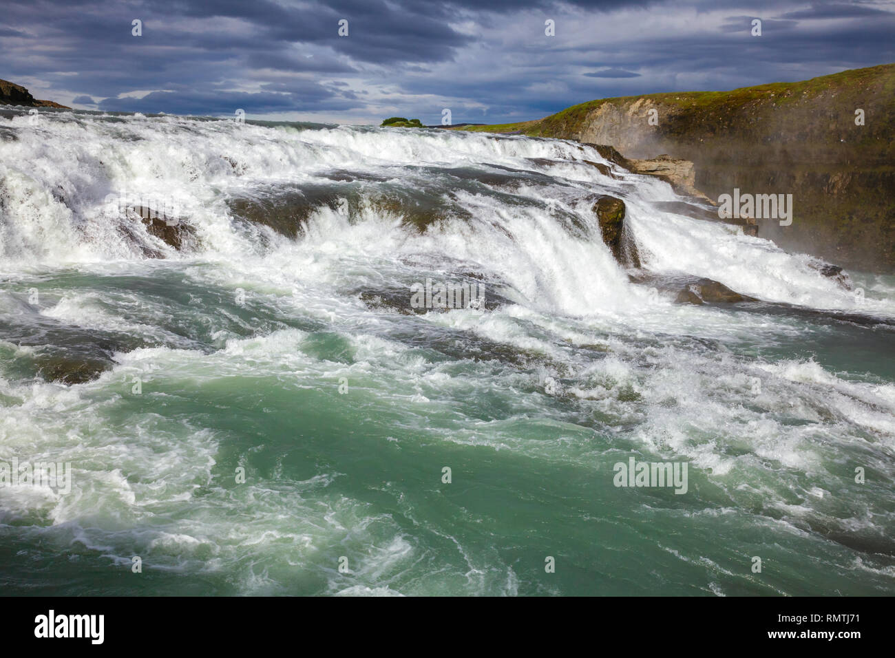 Partie supérieure de l'or (Gullfoss) Cascade Falls sur la rivière Hvítá, une attraction touristique populaire et une partie de la Route Touristique du Cercle d'or dans la Banque D'Images