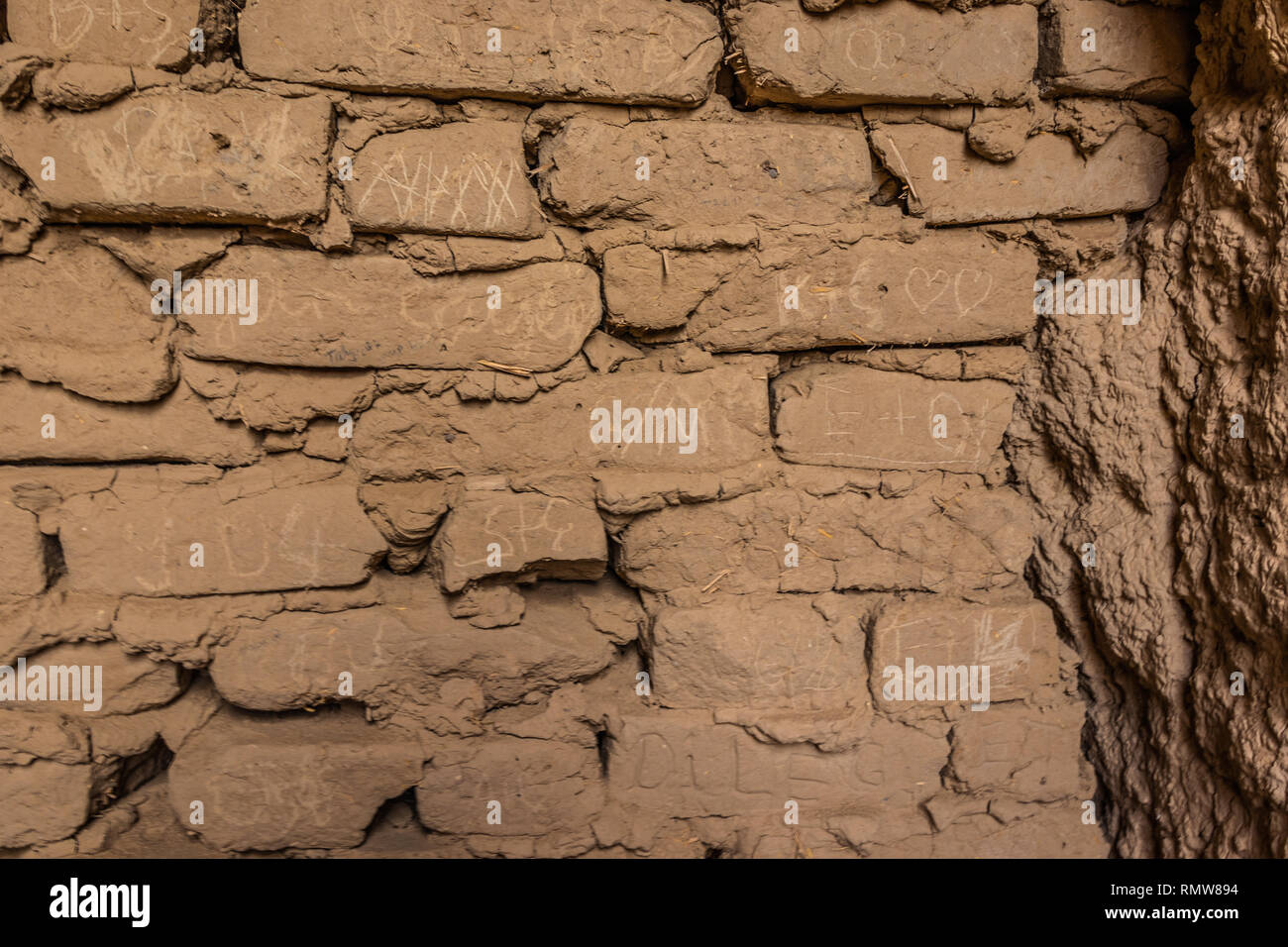 Briques vieillies antique. La texture des briques. Vieille brique. Banque D'Images
